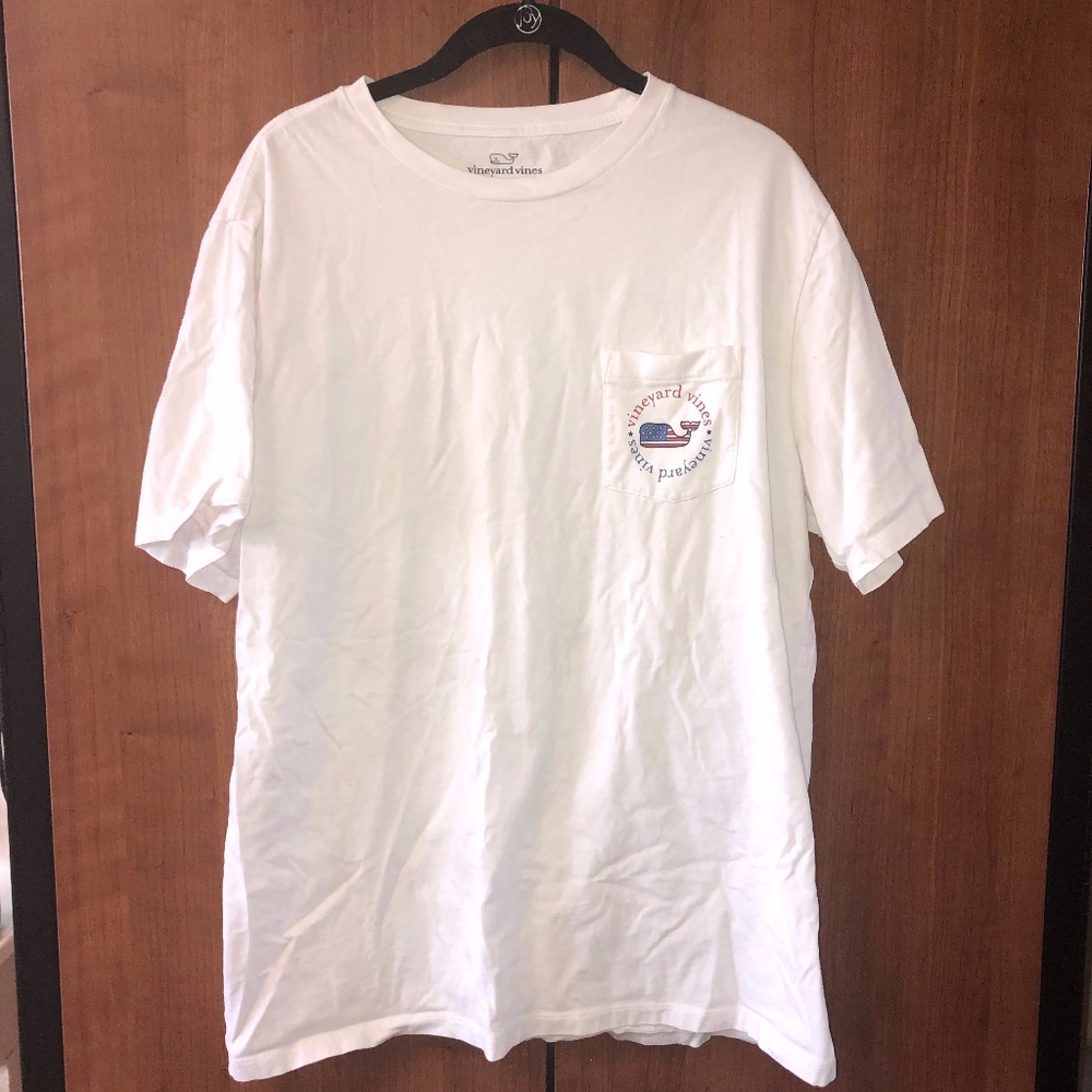 Vineyard Vine T-shirt